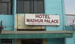 Hotel Madhur Palace - Thakkar Bapa Nagar - Ahmedabad