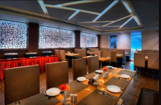 Hotel Dazzle Restaurant - Tajganj - Agra