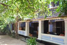 La Dame Rouge - Vypin Island - Kochi