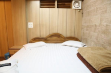 Baba Tourist Lodge - Charbagh - Lucknow