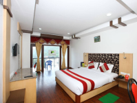 Santosh Hotel - Moongikal Junction - Kodaikanal