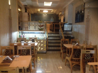 Nafees Cakes & Grills - Palasia - Indore