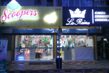 PASHUPATI "Scoopers & LaReine" - Aliganj - Lucknow