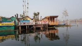 New White House Houseboat - Dal Lake - Srinagar