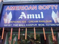Picnic Ice Cream Parlour - Mall Road - Kanpur