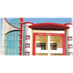Hotel Corbett Plaza - Main Chowk - Corbett