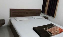 Shree Balaji Yatri Grah & Restaurant - Mahakal Road - Ujjain