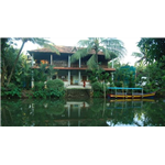 Backwater Retreat Theme House - Kumarakom