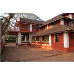 Ayisha Tourist Home - C H Road - Kozhikode