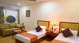 Samboorna Lodge - Nagapattinam Main Road - Velankanni