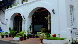 Hotel Arches - Kochi