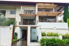 Eighth Bastion Hotel - Kochi