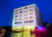 Abad Atrium Hotel - Kochi