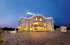 Hotel Wyte Portico - Pathanamthitta