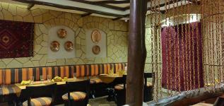 Earthen Oven Restaurant - Nishat - Srinagar