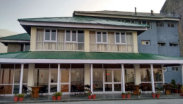 Hotel Dhauladhar View - Dharamshala