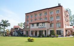 Hotel Grand Riviera - Sirmaur