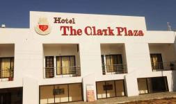 The Clark Plaza - Una