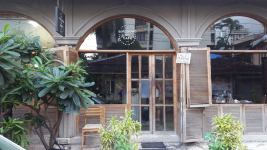 Birdsong Organic Cafe - Bandra West - Mumbai