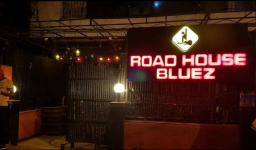 Road House Bluez - Azad Nagar - Mumbai