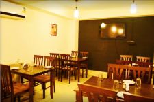 Main Course - Ambalamukku - Trivandrum